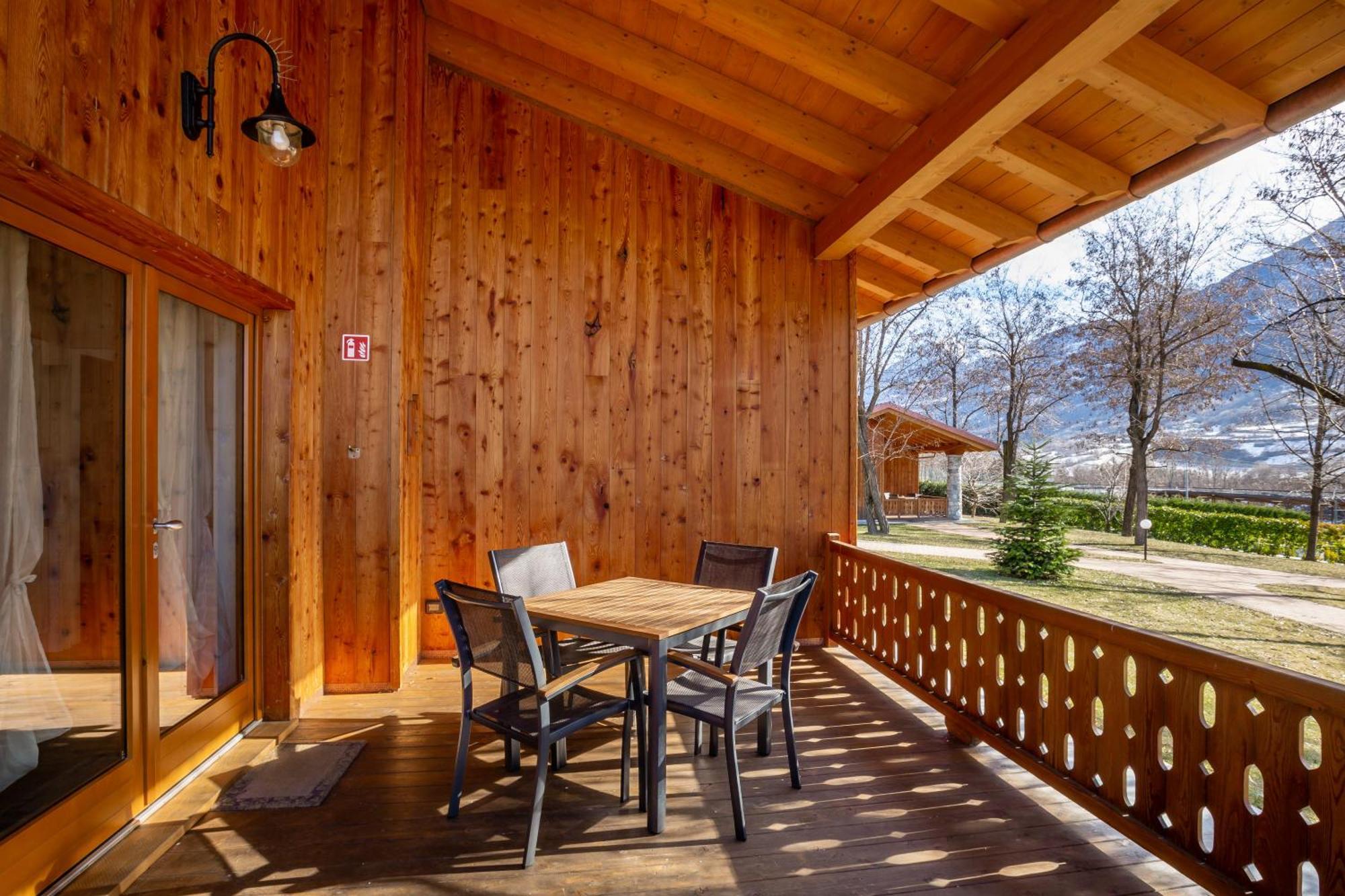 Lazy Bee Camping Village Aosta Exterior foto