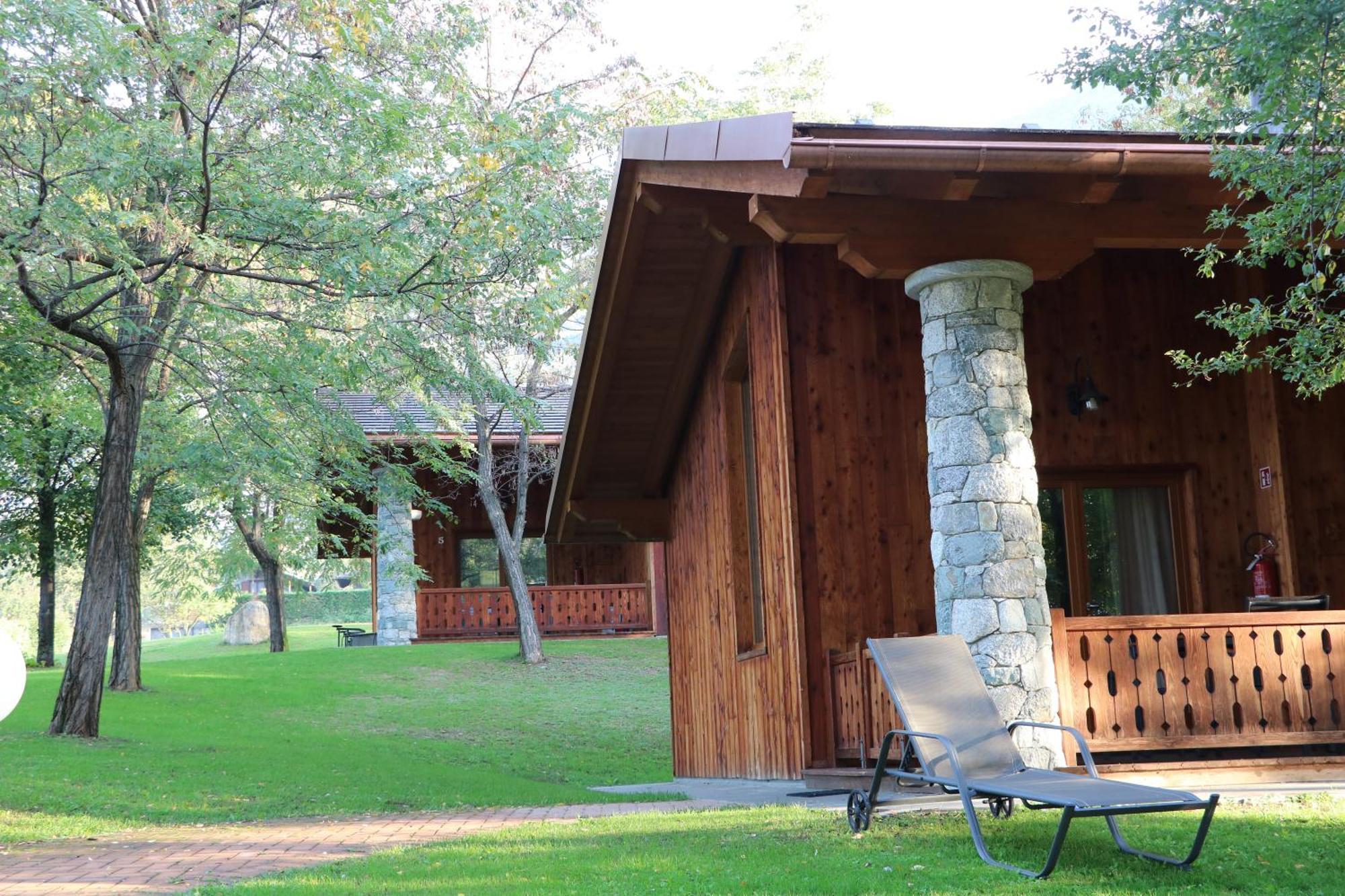 Lazy Bee Camping Village Aosta Exterior foto